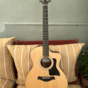 Guitarra acústica Taylor 114ce Grand Auditorium · Barcelona · 700 €