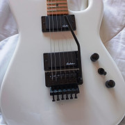 Jackson Pro Origins 1985 San Dimas SD1 HH FR MN Snow White (a estrenar) · Pontevedra · 650 €
