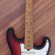 Antigua guitarra eléctrica Stratocaster relic para restauración · Cuenca · 80 €