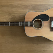 Guitarra acústica Fender · Sevilla · 100 €