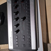Monitor Behringer P16-M