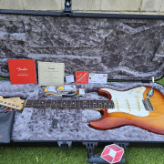 Vendo/cambio Fender stratocaster american pro Sienna sunburst · Madrid · 1250 €