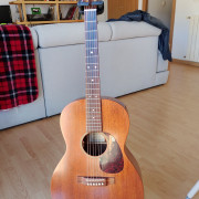 MARTIN 000-15S.