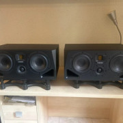 Adam A77H + Soportes ISO 430 · Barcelona · 1950 €