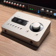 Apollo solo USB + plugins + funda