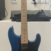 Charvel So-Cal Style 1 HH Candy Apple Blue · Madrid · 625 €
