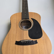 Guitarra viaje electroacústica