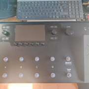 Line6 Helix LT + Mochila de transporte · Barcelona · 600 €