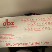 Se vende dbx 166XL Compressor / Limiter / Gate