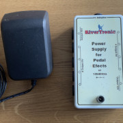 Fuente de alimentación Rivertronic para 10 pedales · Sevilla · 60 €