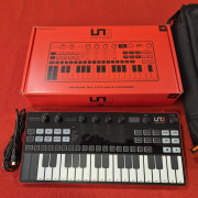 Sintetizador UNO synth pro · Girona · 220 €