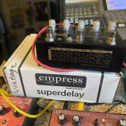 Súper delay Empress · Madrid · 250 €