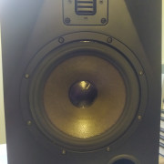 Monitor ADAM S 2.5A · Madrid · 1400 €