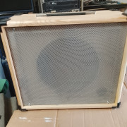 Pantalla 1x12 en madera de Abeto Finlandés 18mm · Cáceres · 110 €