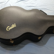 Estuches Guild 17" · Valencia · 125 €