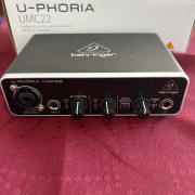 Interfaz de audio Behringer UMC22 · Alicante · 40 €