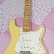 Fender Player Stratocaster color Buttercream · Madrid · 500 €