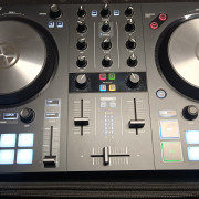Native Instruments Traktor S2 MK3 + Traktor Pro 3 + Funda Transporte MAGMA