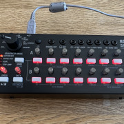 Korg SQ-1 (secuenciador analógico por pasos) · Madrid · 70 €