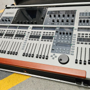 Behringer WING · Cáceres · 2050 €