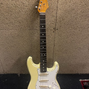 Fender Stratocaster AVRI ‘62 1991 (Mástil Harbie Gastelum) · Burgos · 2100 €