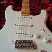 Fender American Original 50s Stratocaster color blanco