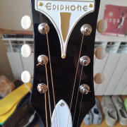 Guitarra acústica Epiphone · Toledo · 200 €