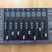 SSL UF8 - Controlador DAW de 8 canales, mint