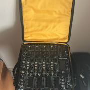 MESA DE MEZCLAS XONE DB4 · Badajoz · 1200 €