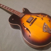 Hollowbody Washburn J3 · Madrid