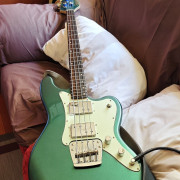 Fender Squier Paranormal Rascal Bass MUY MEJORADO · Lugo · 495 €