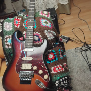 Guitarra fender modificada en la fabrica · Pontevedra · 750 €