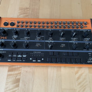 Behringer Crave,