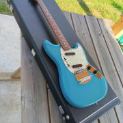 Fender mustang made in japan CBL · Asturias · 1250 €