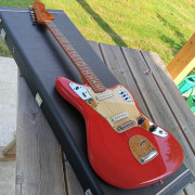 Vendo Fender jaguar red candy · Asturias · 1400 €