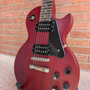 Epiphone Les Paul Studio Worn Cherry · Barcelona · 330 €