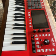 Akai MPC Key 37 + Decksaver · Valencia · 550 €
