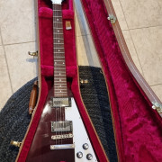 Gibson Flying V Cherry 2018 · Madrid · 1550 €
