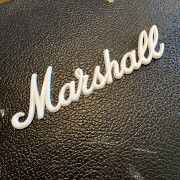 Logo Marshall blanco 15cm · Barcelona · 15 €