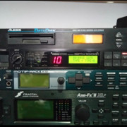 Yamaha SPX 1000 + Alesis Data Disk ENVIO INCLUIDO · Jaén · 220 €