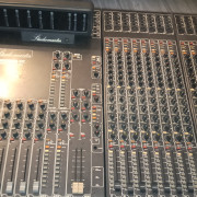 Mesa de mezclas Studiomaster Series II+flight case · Jaén · 900 €
