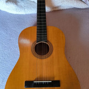 Guitarra acústica antigua de estudio · Almería · 250 €
