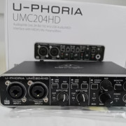 BEHRINGER U-PHORIA UMC 204 HD -- Envio Incluido -- · Jaén · 60 €