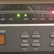 Afinador Korg Tone Works formato rack · Alicante · 95 €