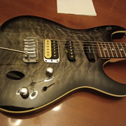 Ibanez SA series · León