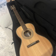 Guitarra acustica parlor HB · Huelva · 180 €
