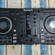 Numark Mixtrack Platinum con maletín de transporte · Toledo · 200 €