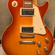 Gibson Les Paul Stabdard Historic R0 Tea Burst 4,1 kg · Barcelona · 4750 €