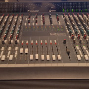 Soundcraft Ghost 32 con la modificación de Creation Audio Labs · Madrid · 3500 €