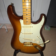 Fender Stratocaster 75 aniversario · Cádiz · 1700 €